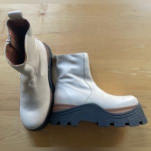 ALOHAS ankle cream leather platform booties